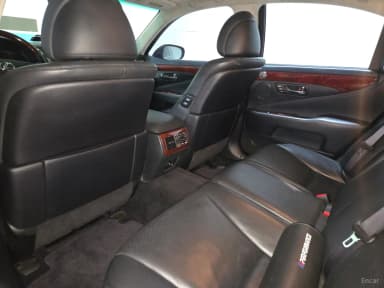 LS460