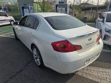 G37