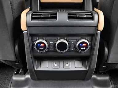Defender (L663)