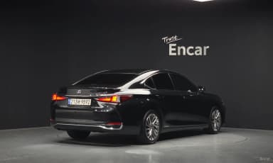 ES300h 7th Generation