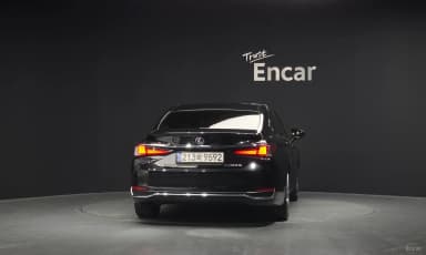 ES300h 7th Generation