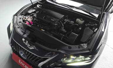 ES300h 7th Generation