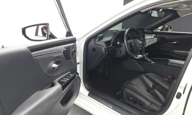 ES300h 7th Generation