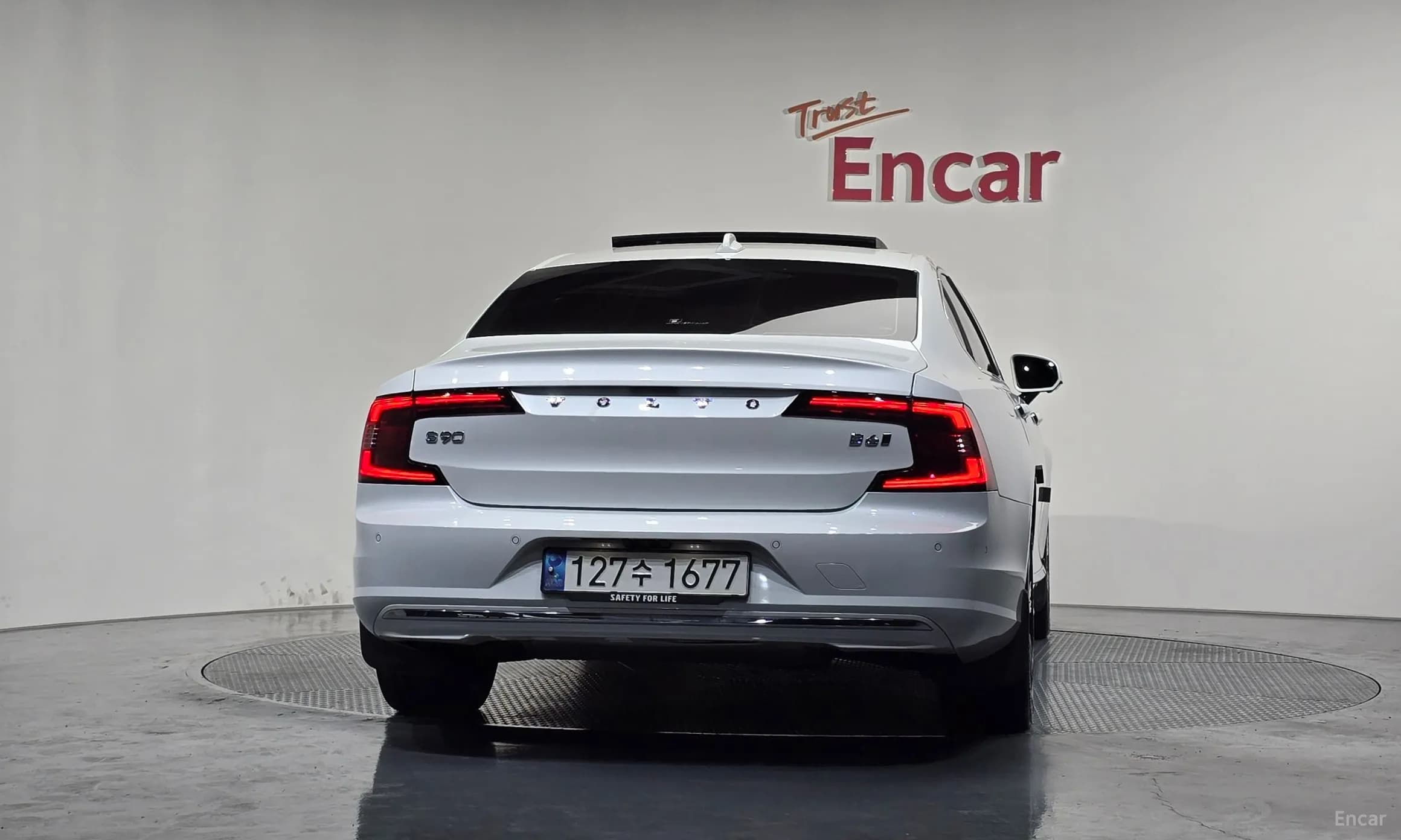 S90