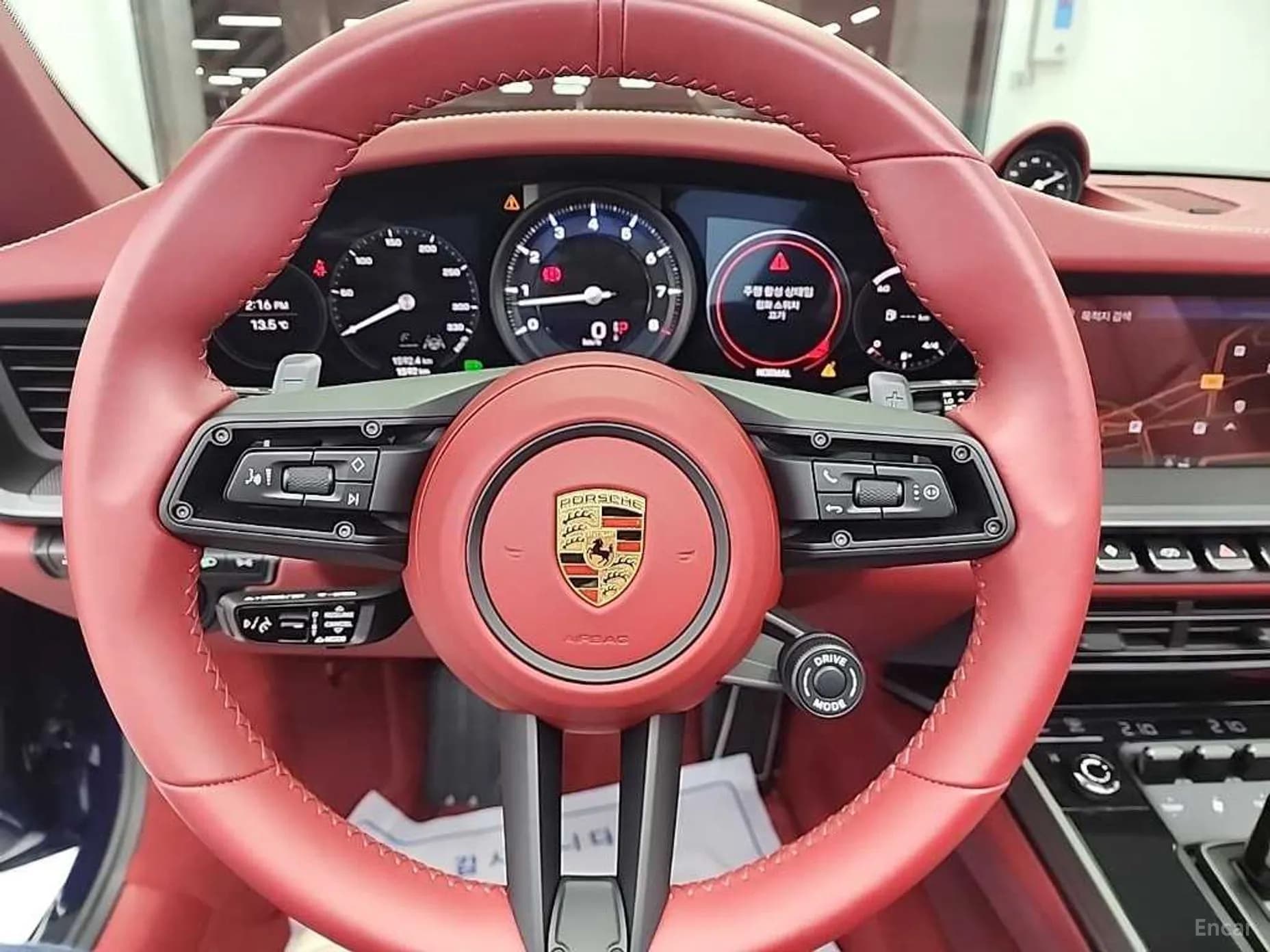 911 (992)