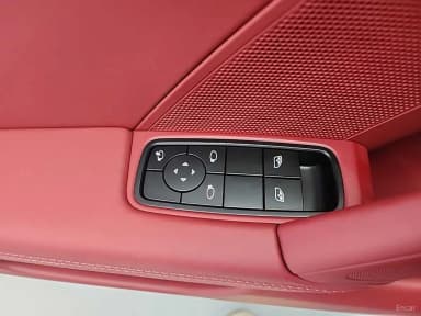 911 (992)