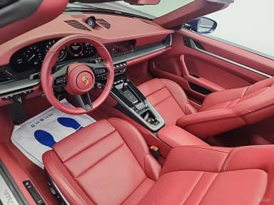 911 (992)