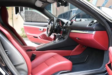 718 Cayman