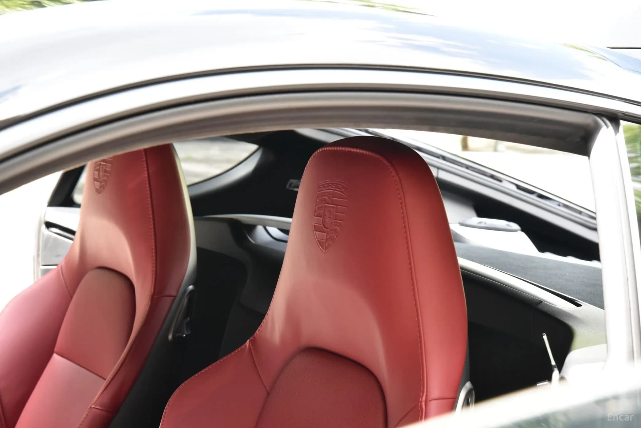 718 Cayman