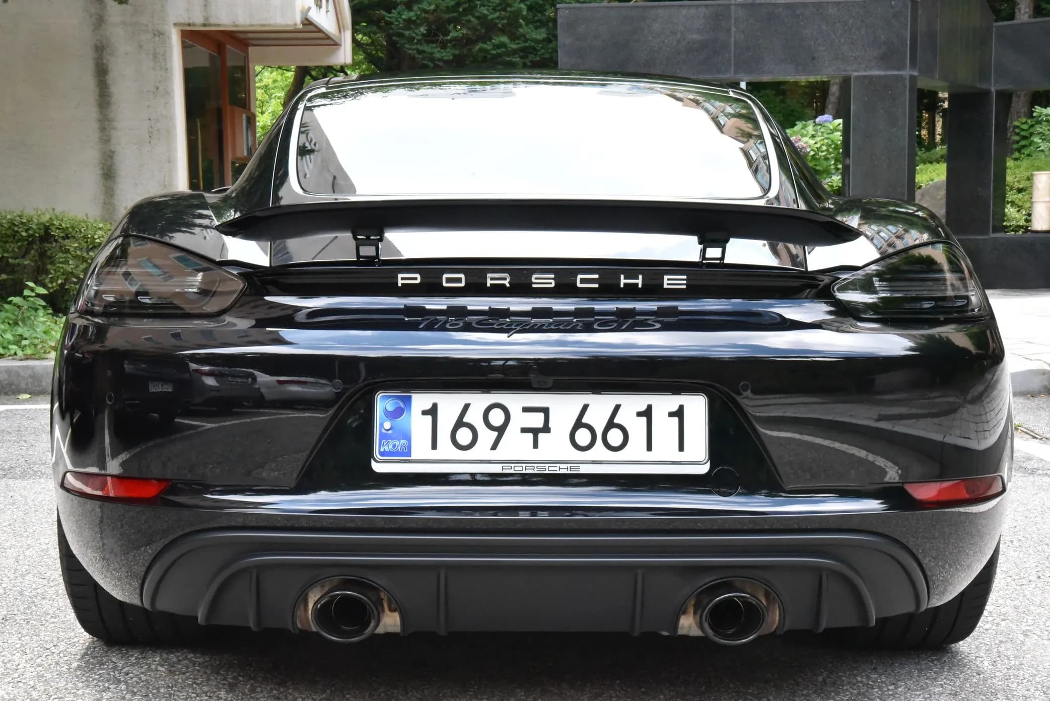 718 Cayman