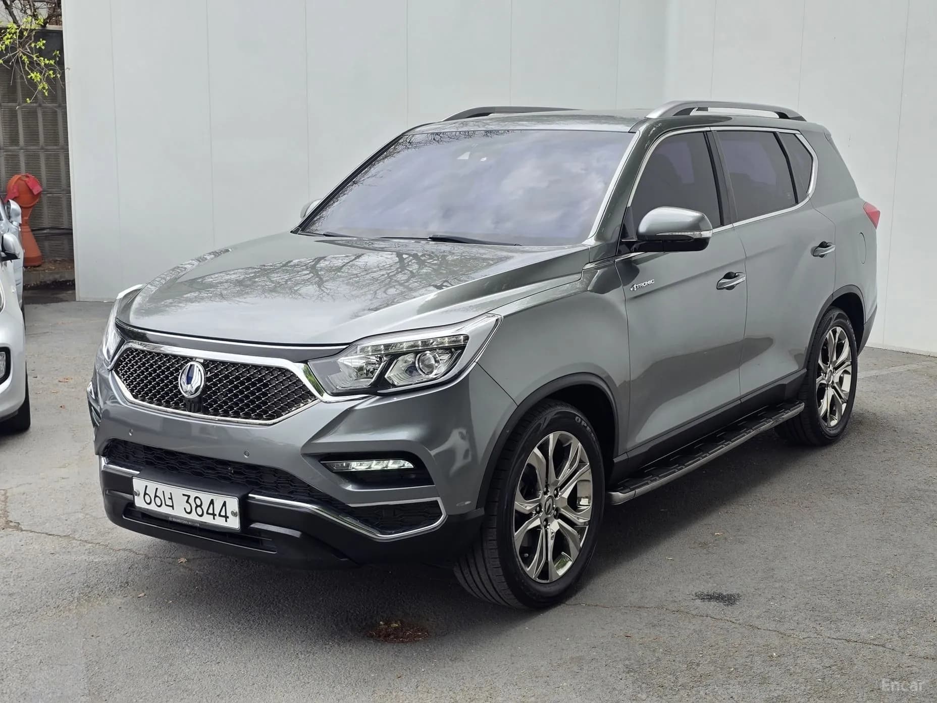 G4 Rexton