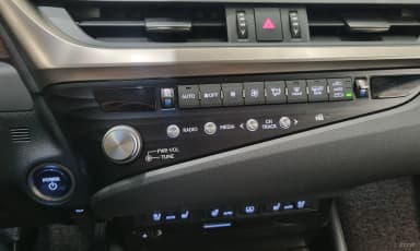 ES300h 7th Generation