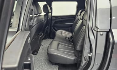 Rexton Sports Khan