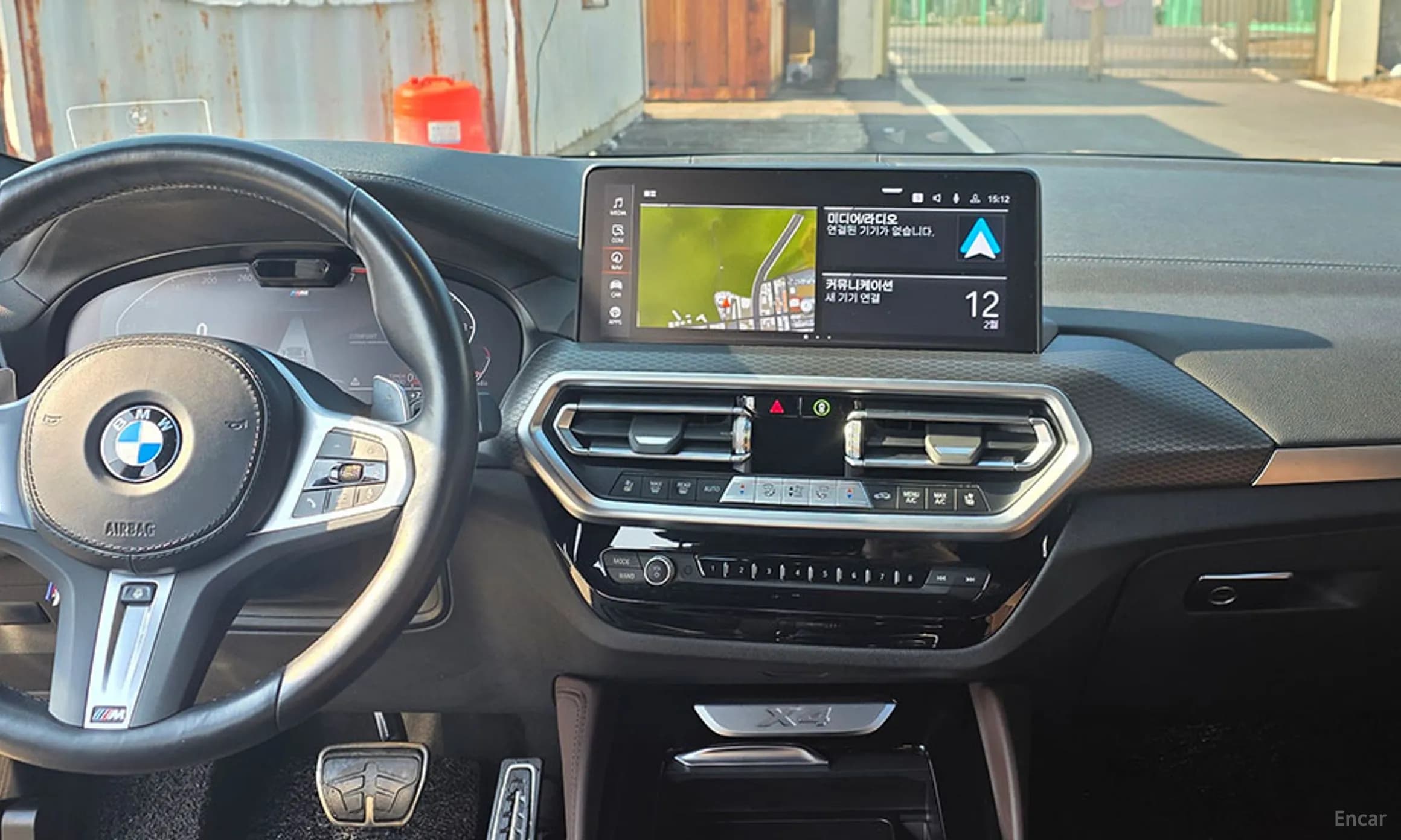 X4 (G02)