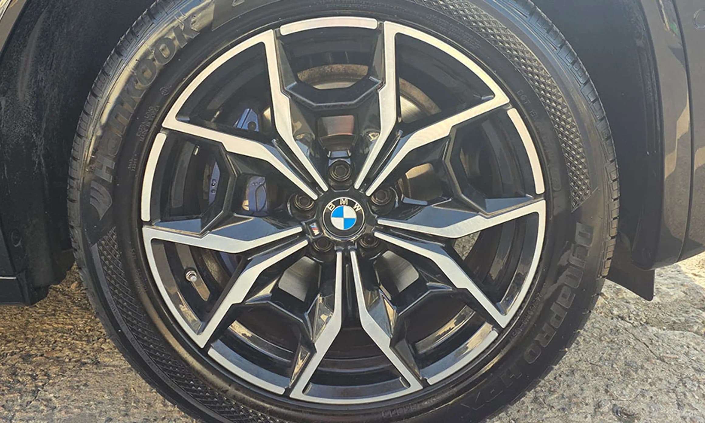 X4 (G02)