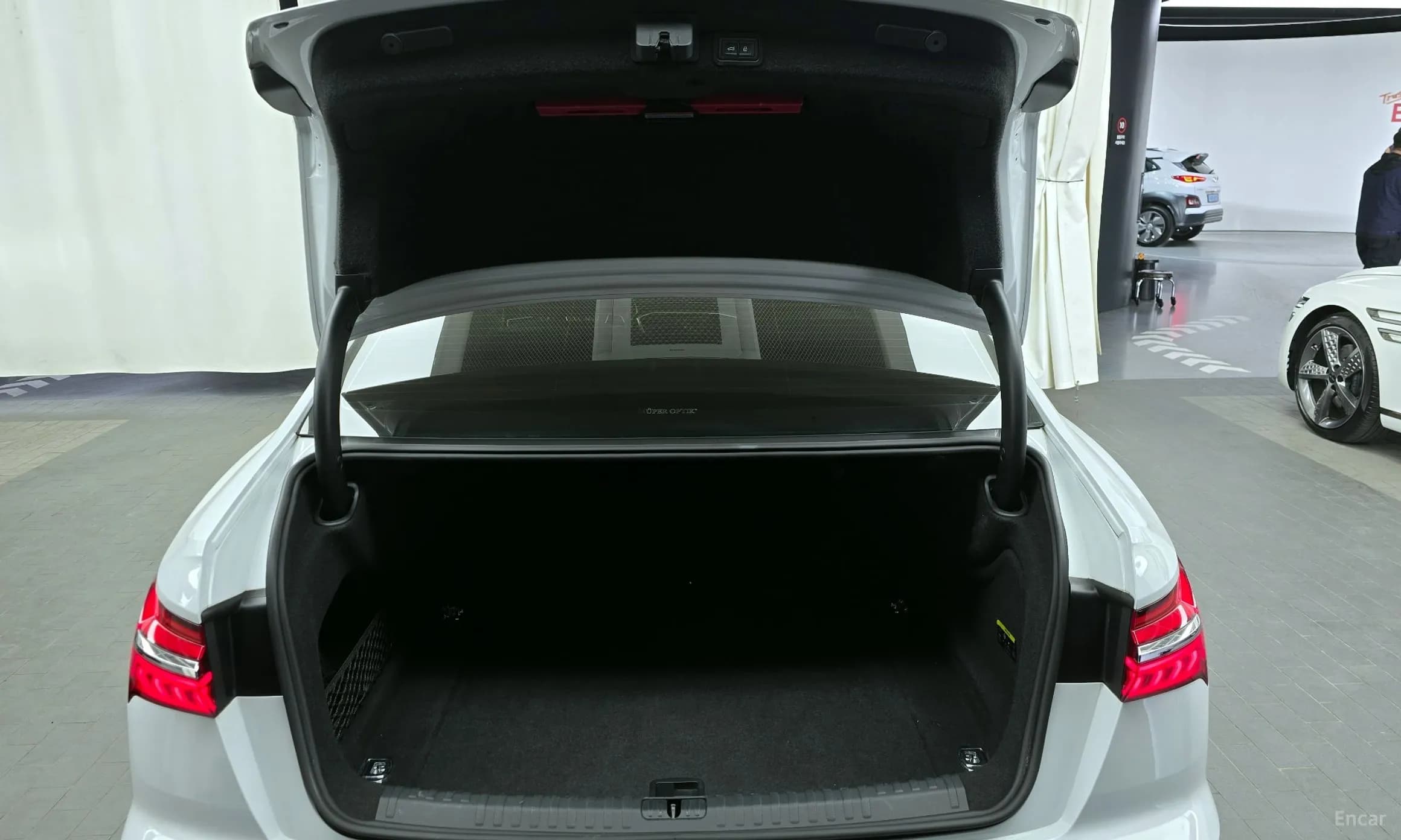 A6 (C8)