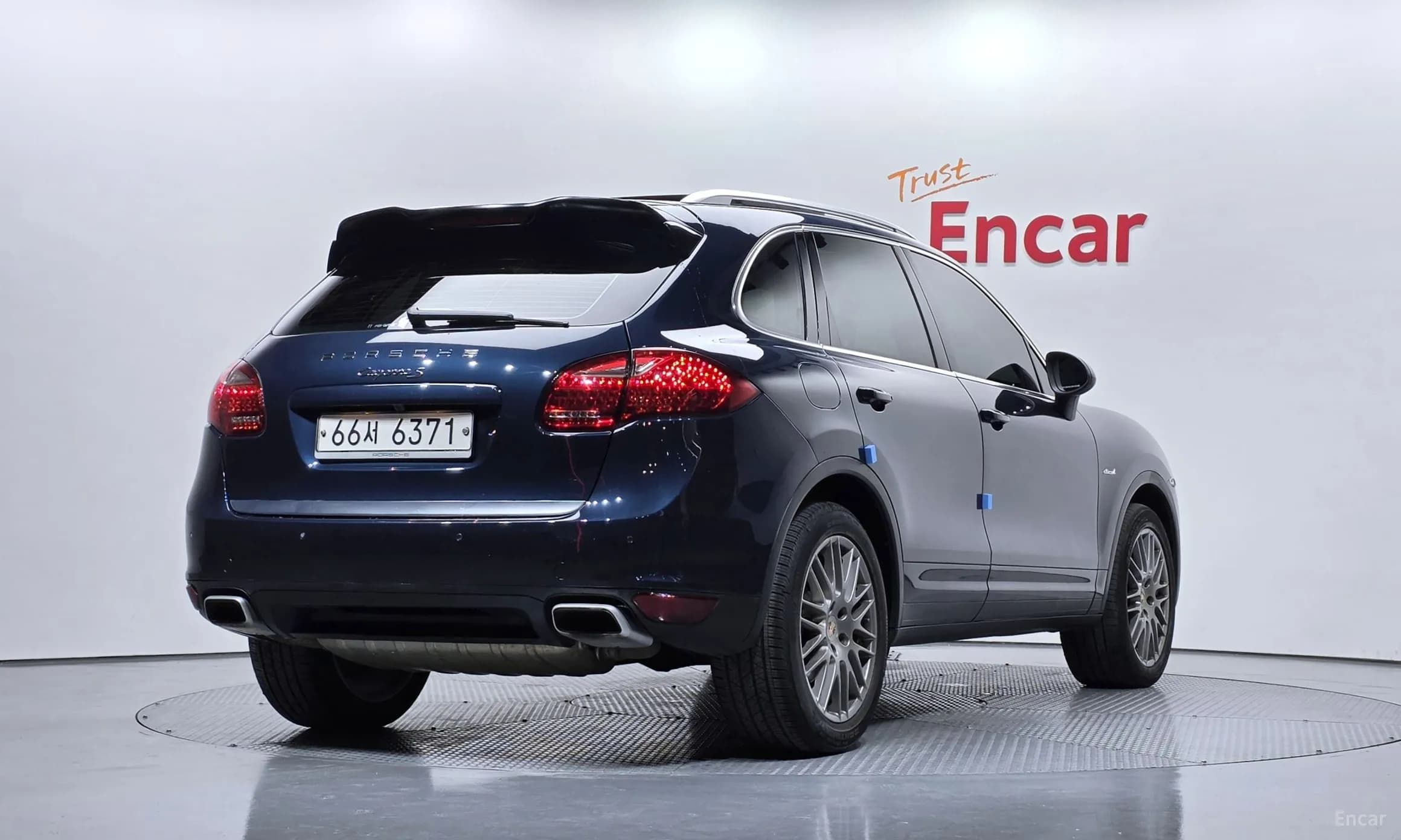 New Cayenne