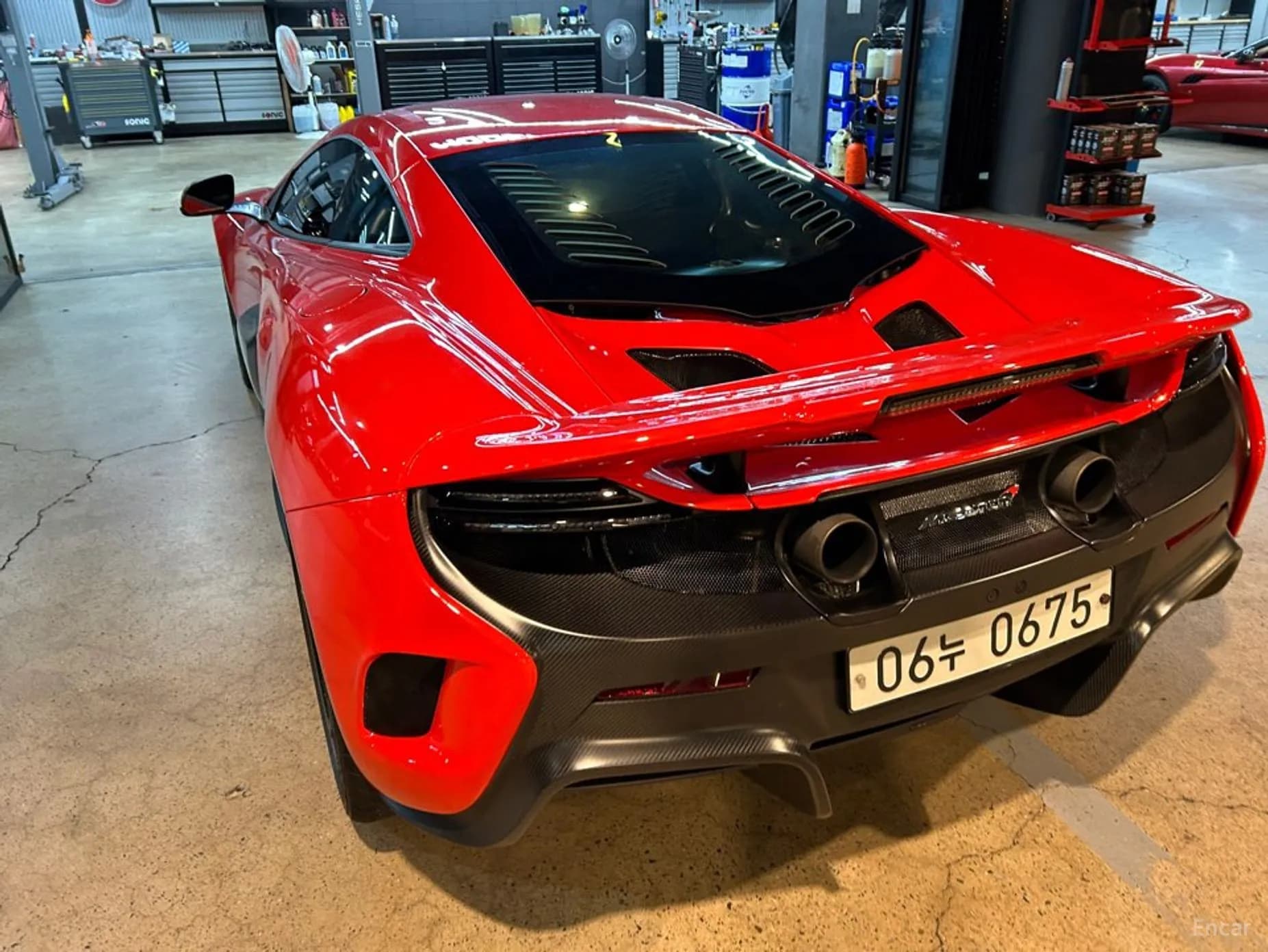 675LT