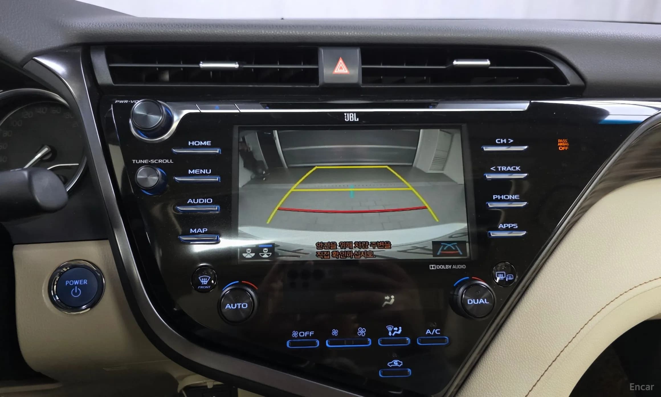 Camry (XV70)