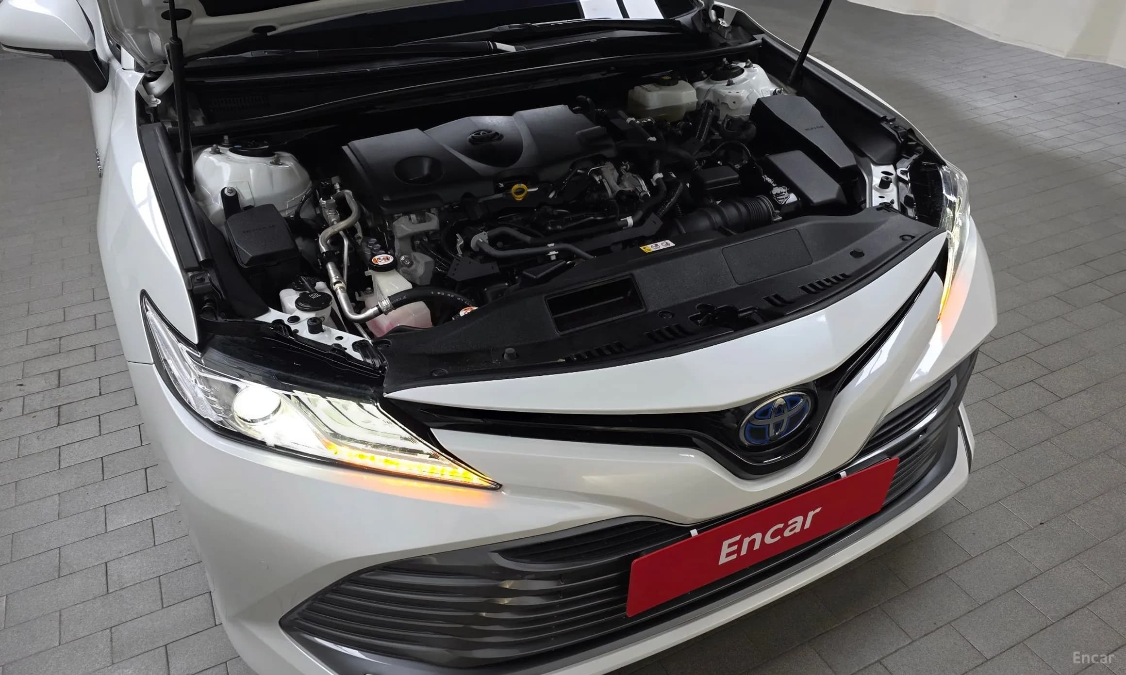 Camry (XV70)