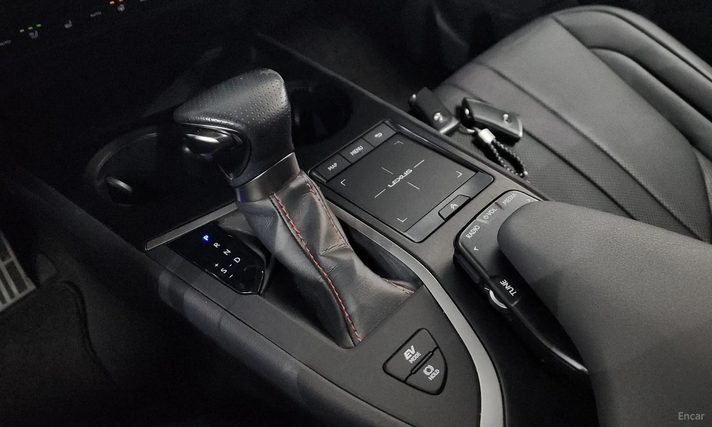 UX250h