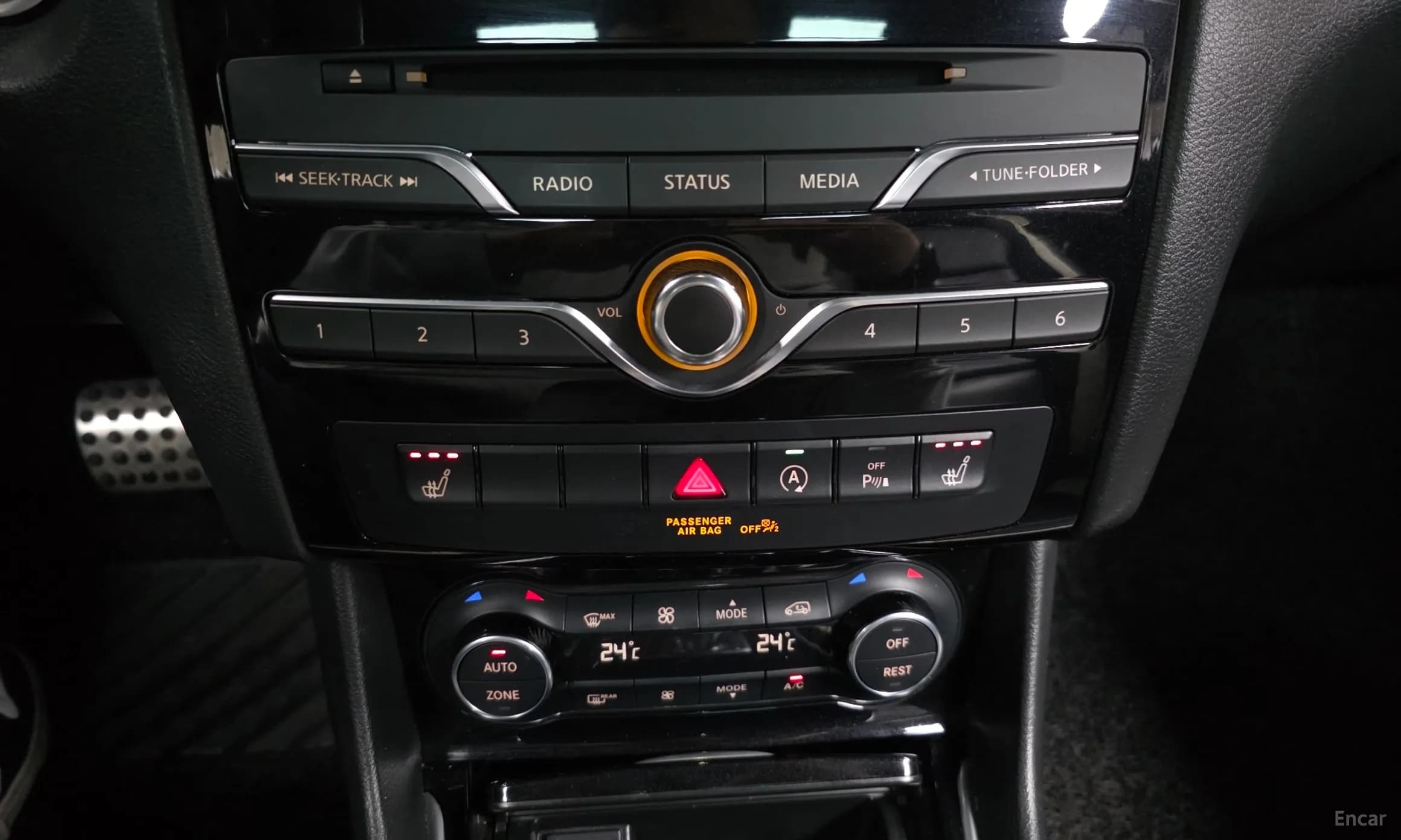 Q30