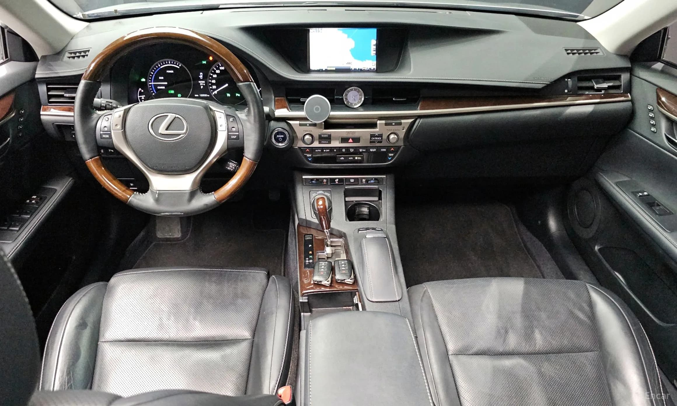 New ES300h