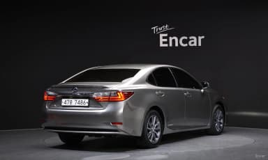 New ES300h