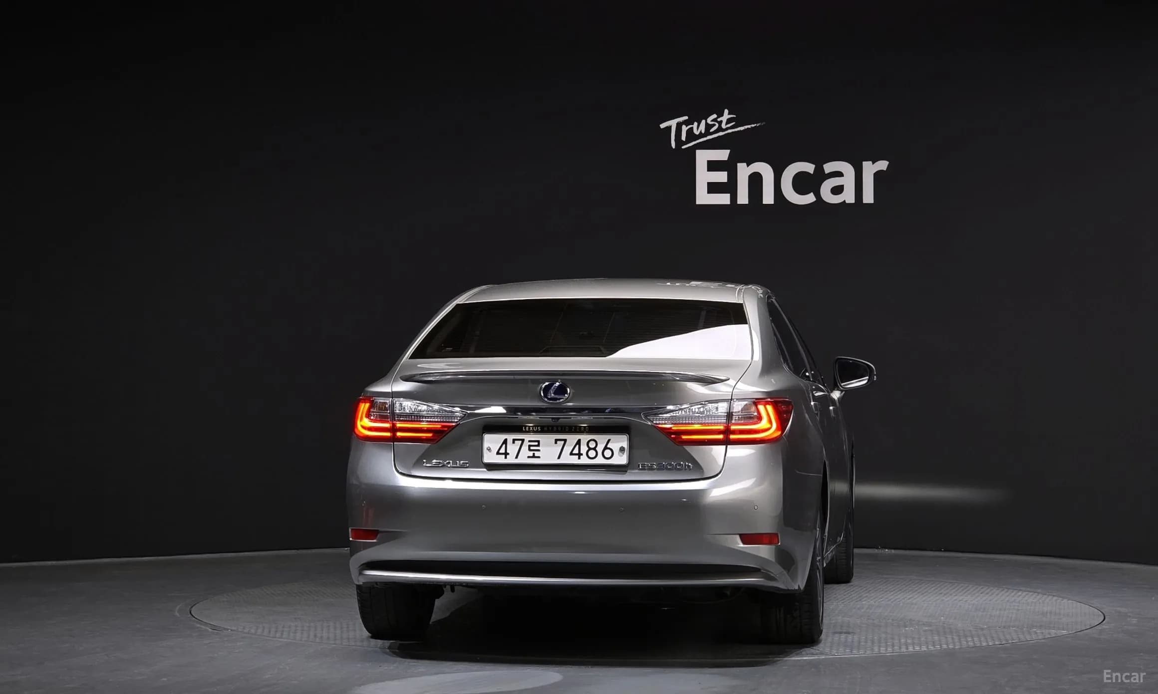 New ES300h