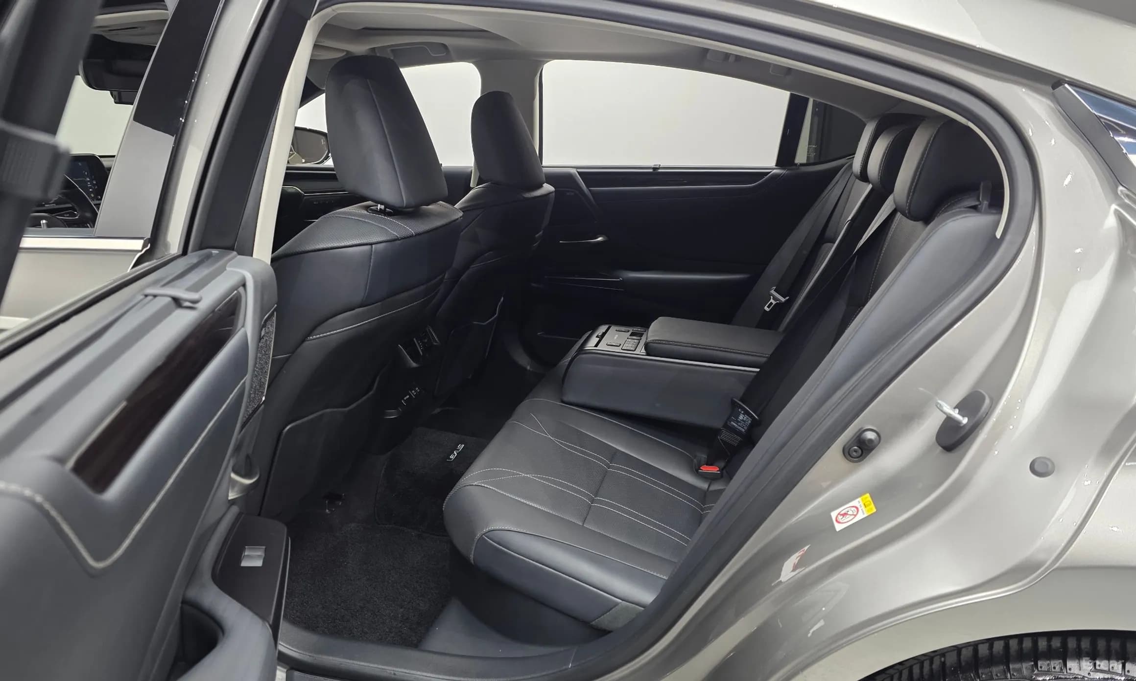 ES300h 7th Generation