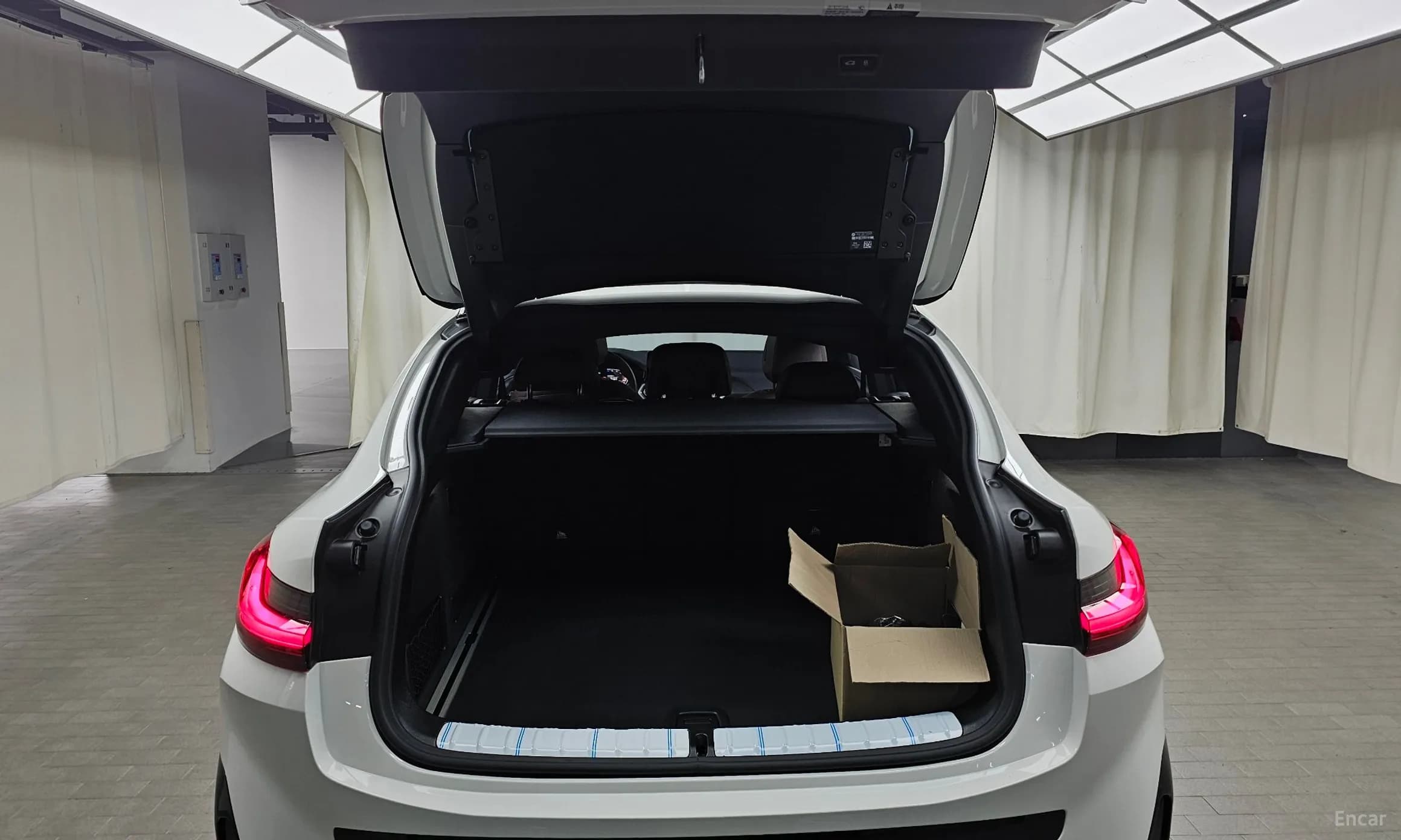 X4 (G02)