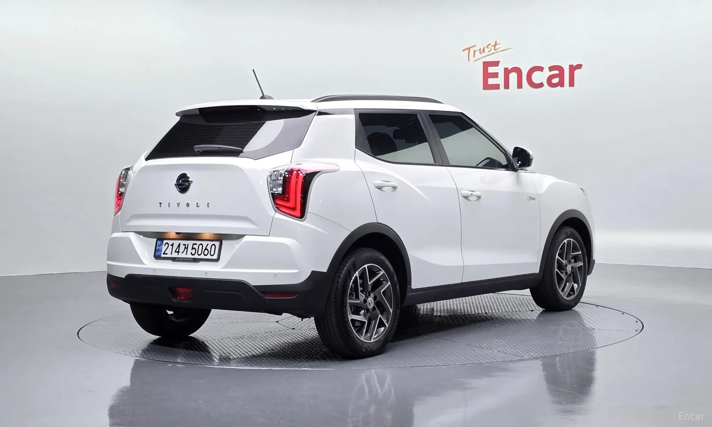 Berry New Tivoli