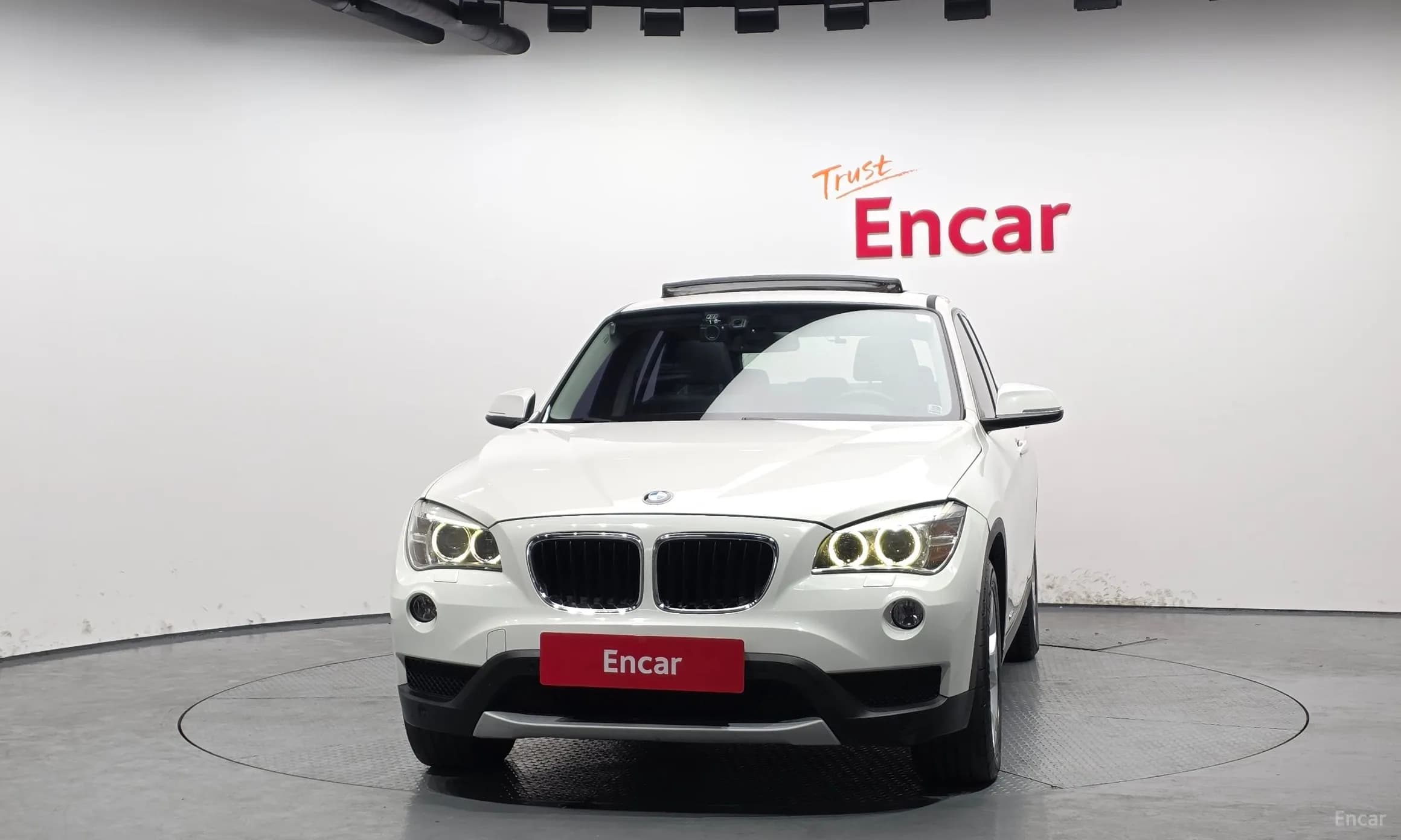 X1 (E84)