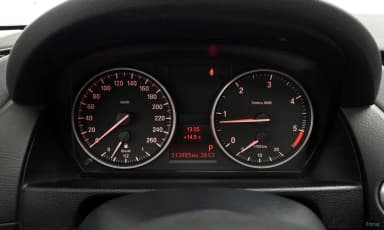 X1 (E84)