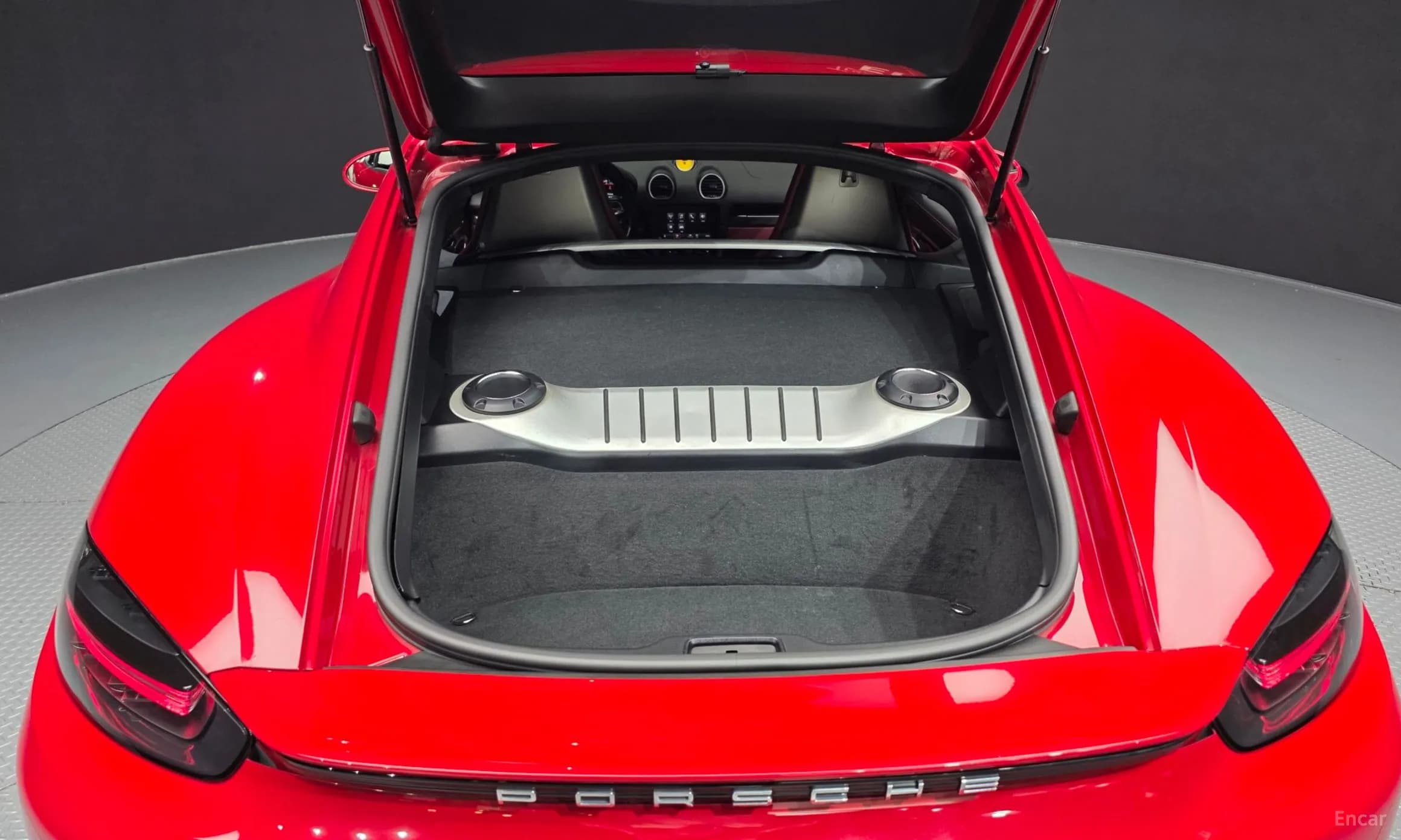 718 Cayman