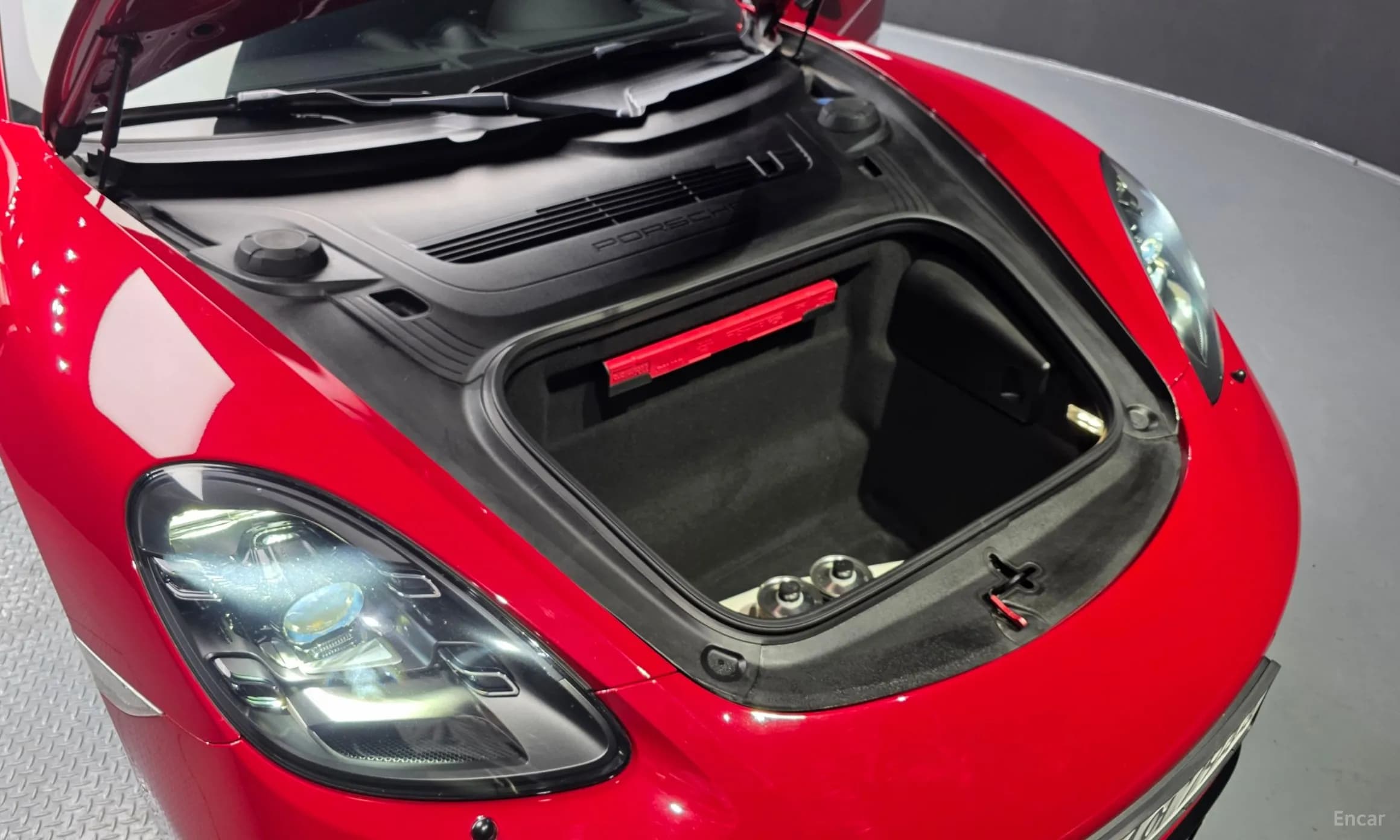718 Cayman