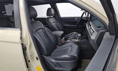 Rexton Sports Khan