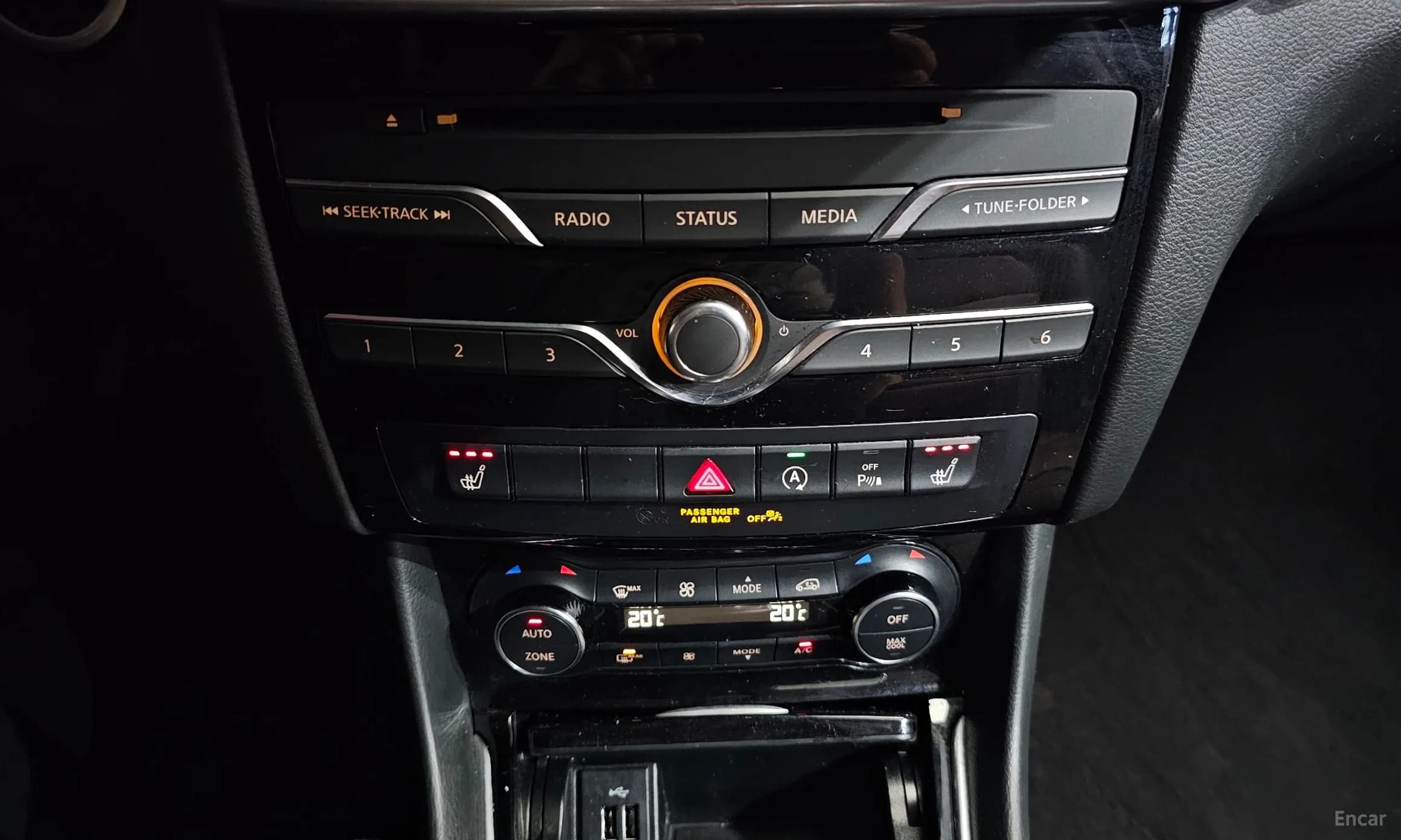 Q30