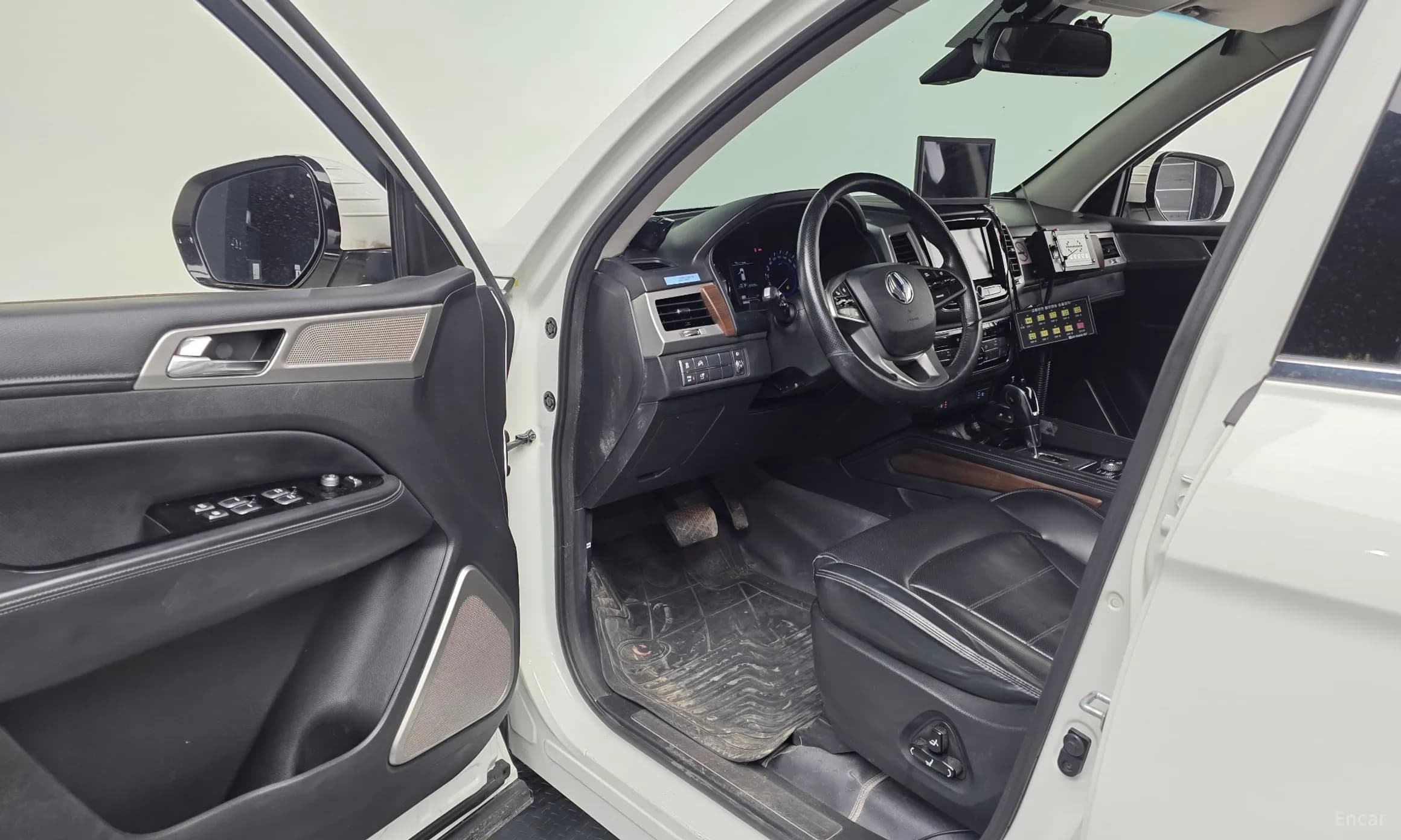 G4 Rexton