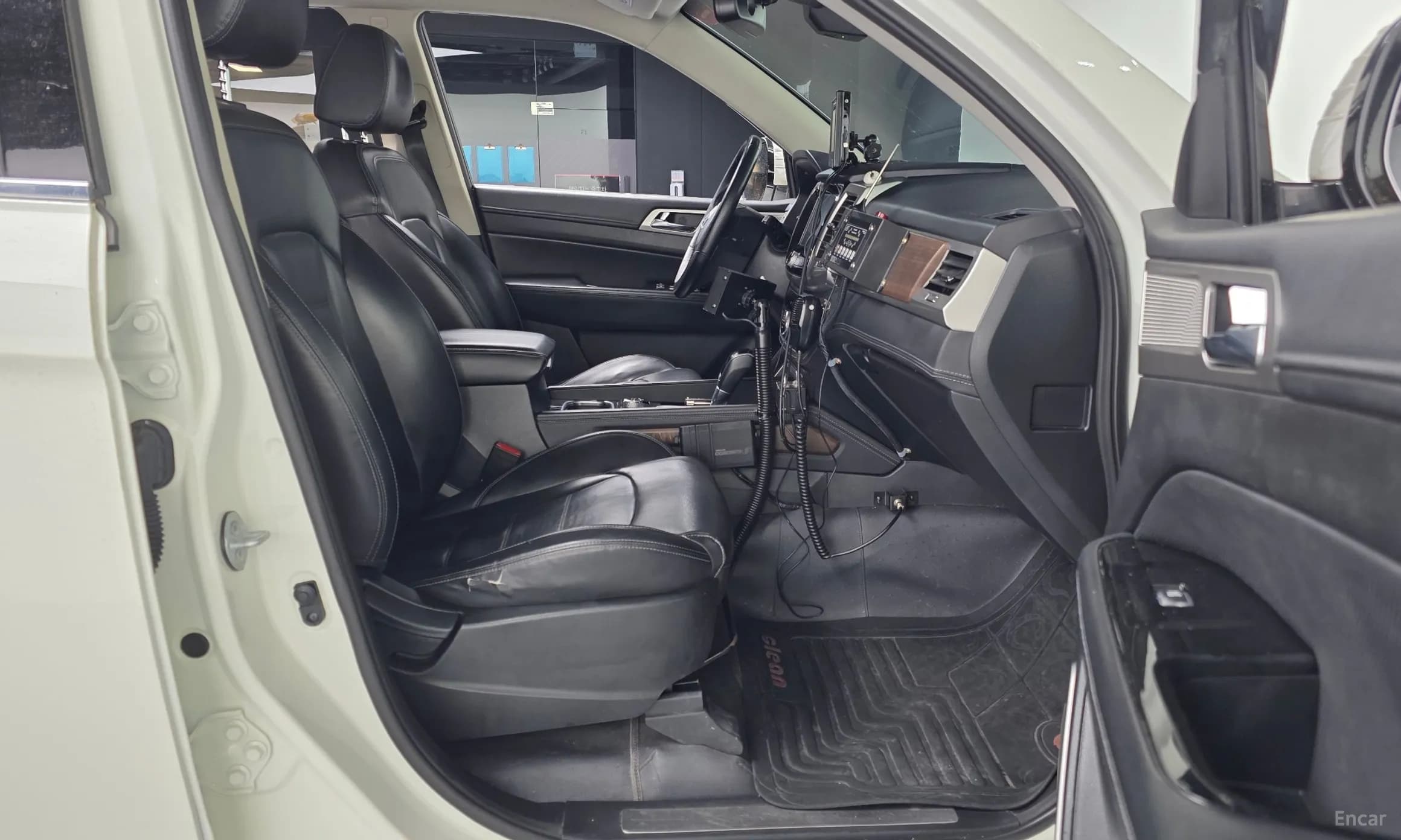 G4 Rexton