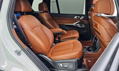 X7 (G07)