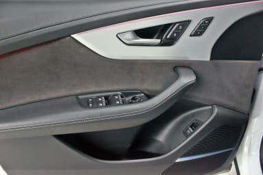 Q8 (4M)