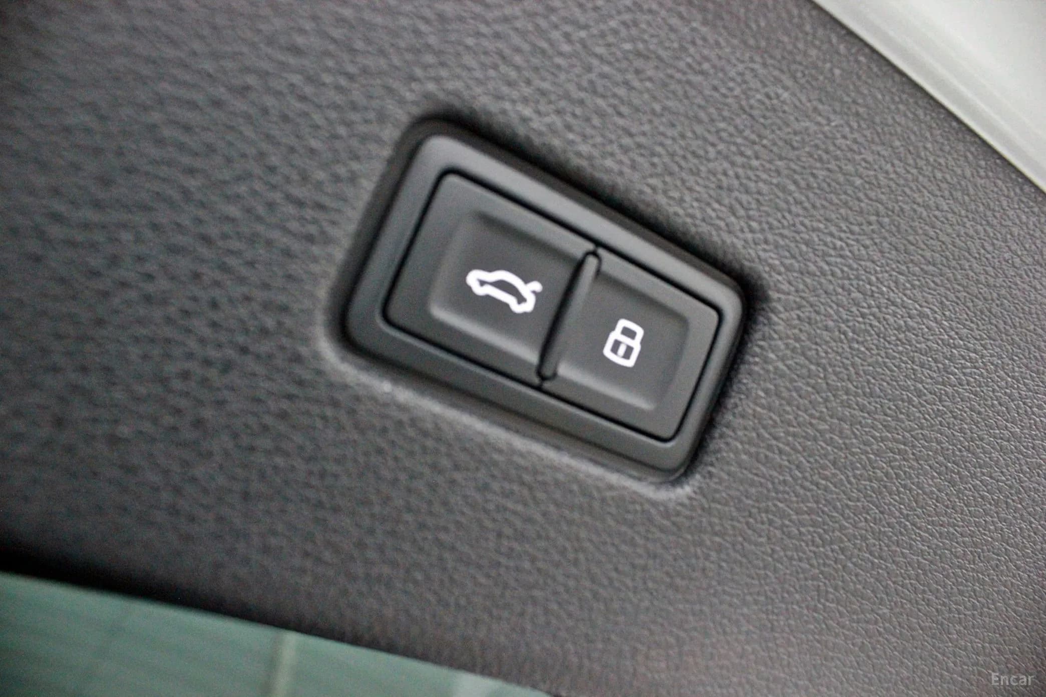 Q8 (4M)