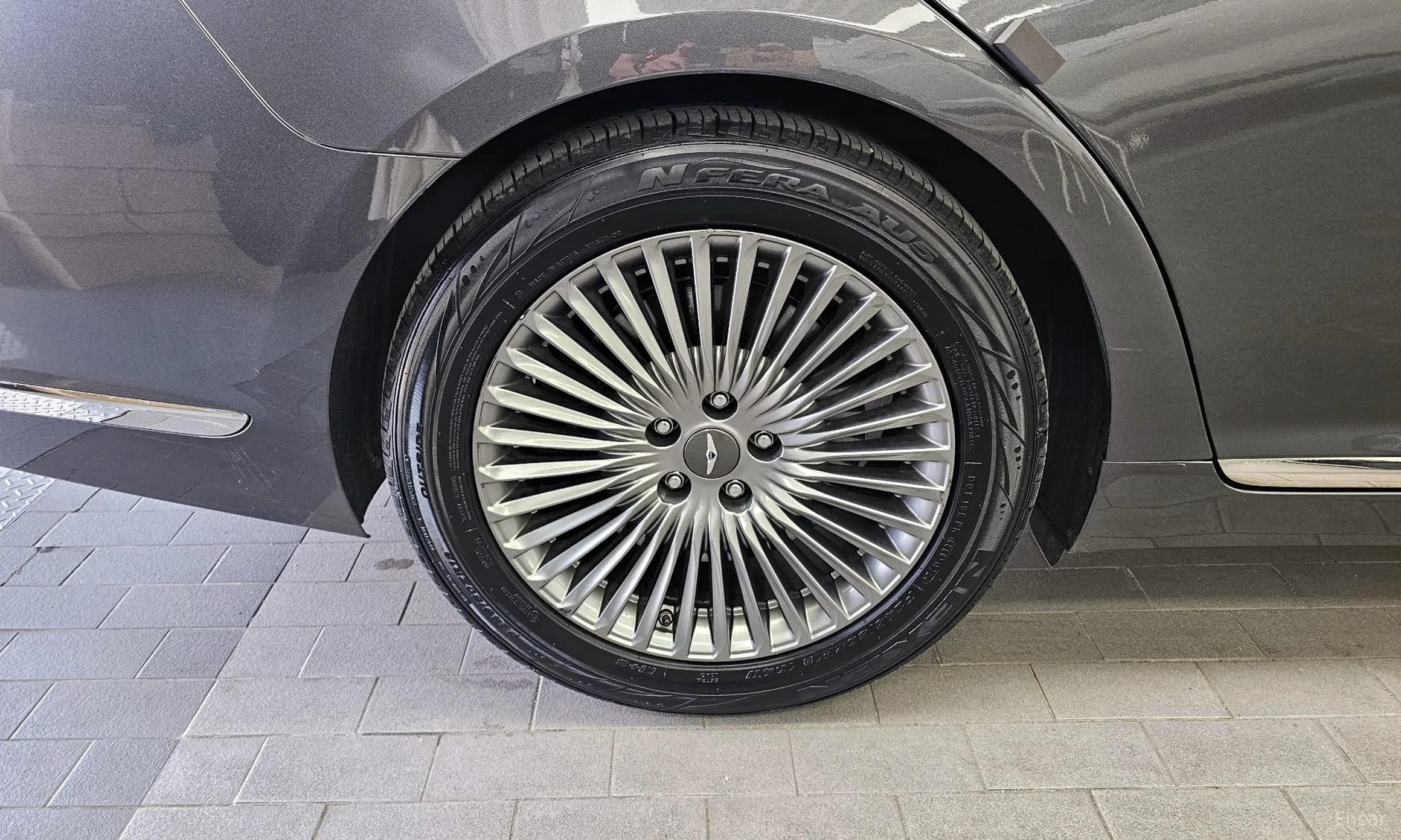 G90