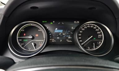 Camry (XV70)