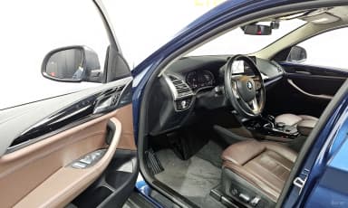 X4 (G02)