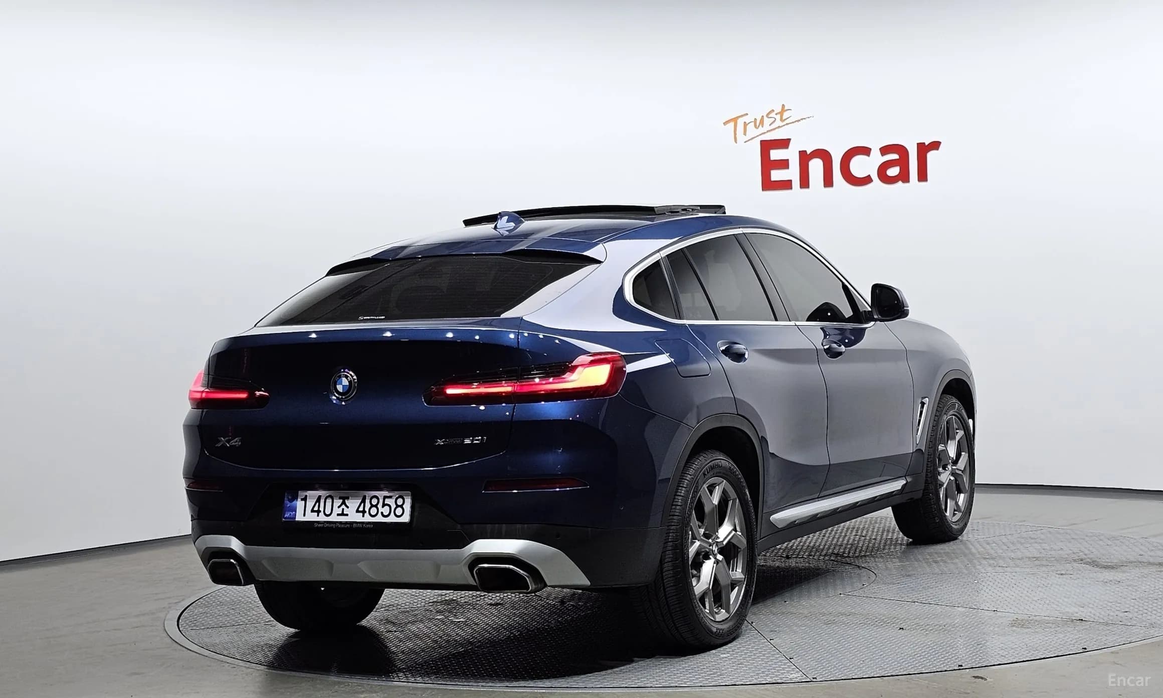 X4 (G02)
