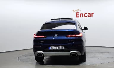 X4 (G02)