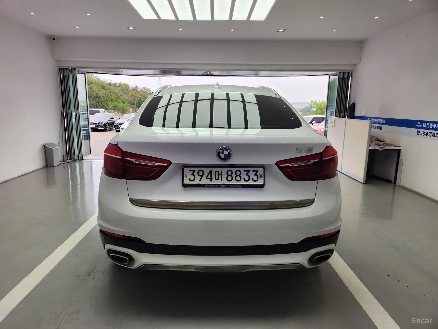 X6 (F16)