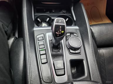 X6 (F16)